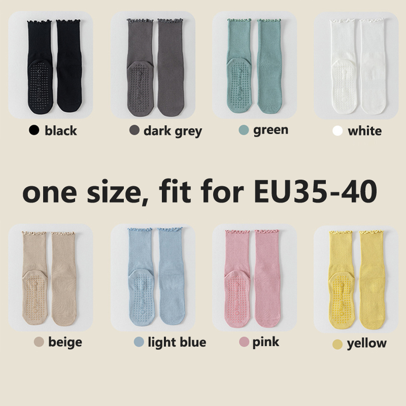 Chaussettes antidérapantes en  - Zumba & Yoga Fitness By Anushree Pune Reviews avis et prix